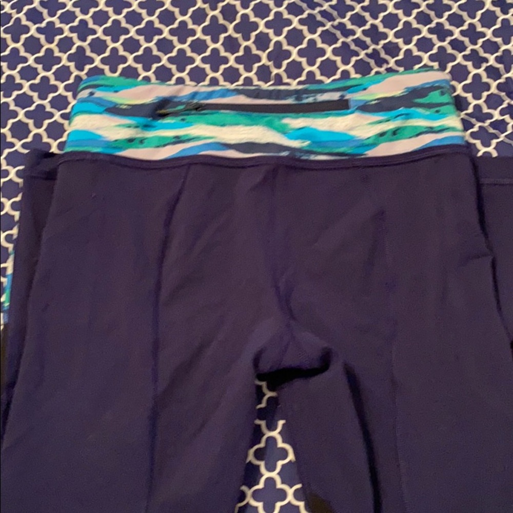 Lululemon crops! - Picture 3 of 3
